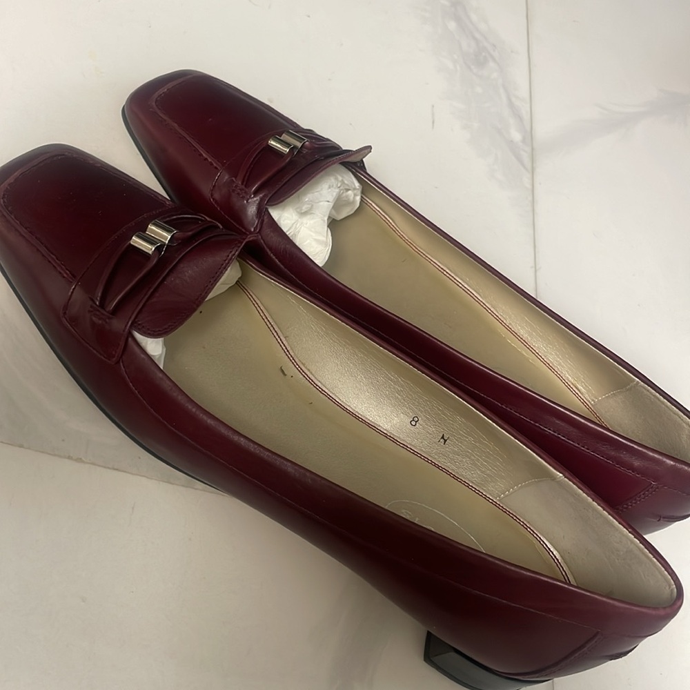 TALBOTS SQUARE TOE SLIP ON BUCKLE LEATHER SHOE MAROON/BURGUNDY - Picture 2 of 7